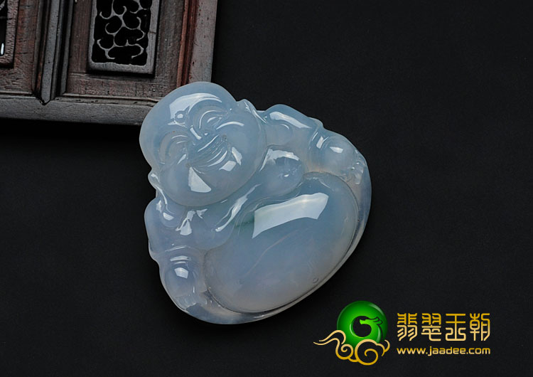 糯冰种略飘花缅甸翡翠玉佛挂件