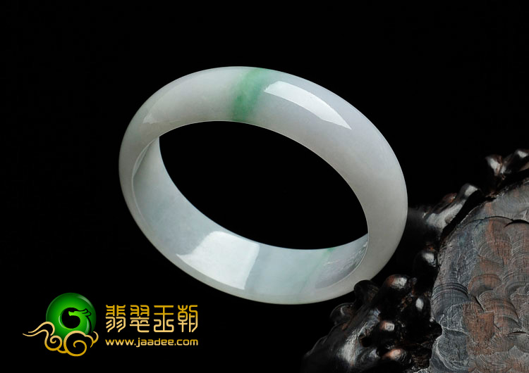 糯冰种飘翠缅甸翡翠贵妃镯（53.4mm-47.2mm）