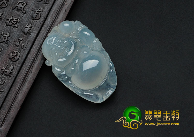 冰种缅甸翡翠逍遥佛挂件
