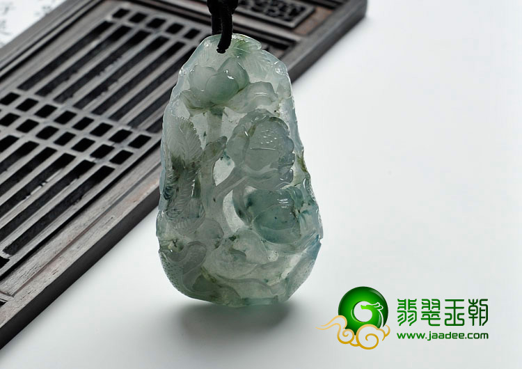 冰种飘花缅甸翡翠一品清廉挂件