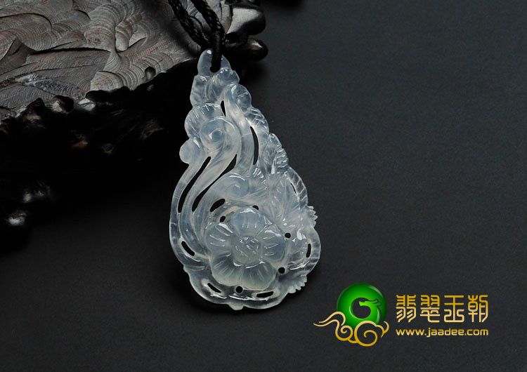 冰种缅甸翡翠富贵花开挂件