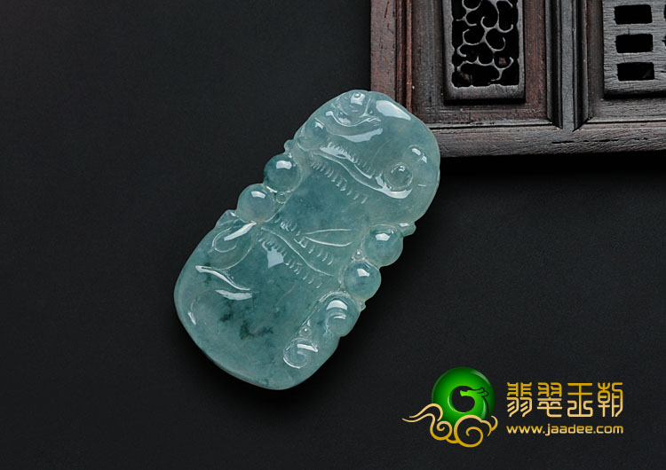 冰种飘花缅甸翡翠节节高挂件