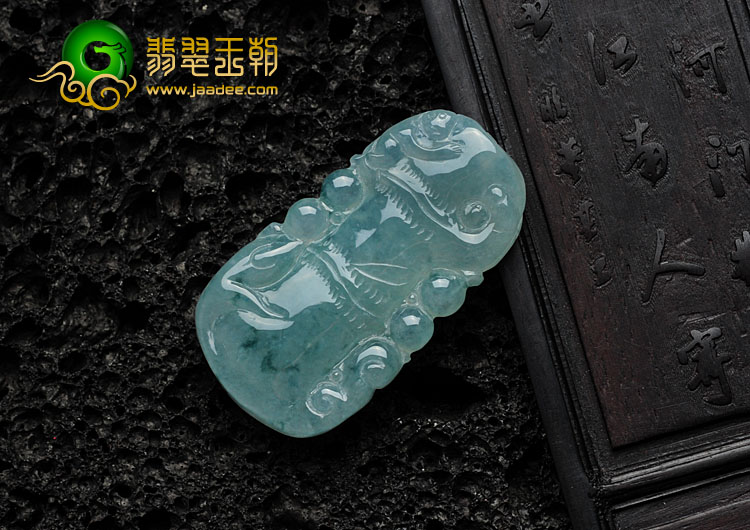 冰种飘花缅甸翡翠节节高挂件