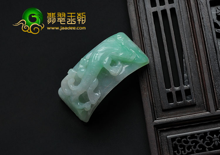 糯冰种豆色缅甸翡翠螭龙手环片/挂件