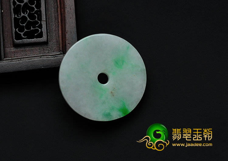 糯冰种飘翠缅甸翡翠平安扣挂件