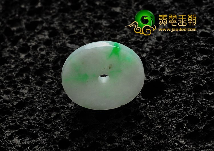 糯冰种飘翠缅甸翡翠平安扣挂件
