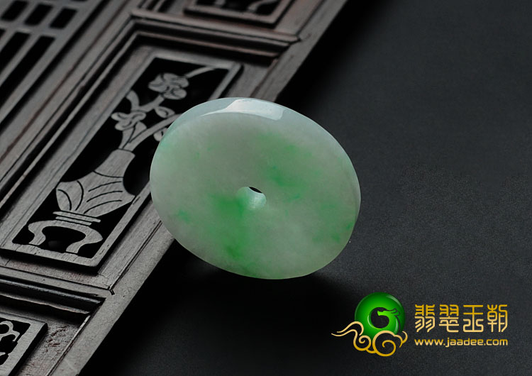 糯冰种飘翠缅甸翡翠平安扣挂件
