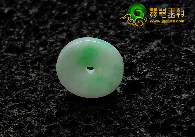 糯冰种飘翠缅甸翡翠平安扣挂件