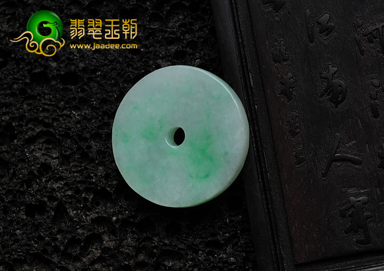 糯冰种飘翠缅甸翡翠平安扣挂件