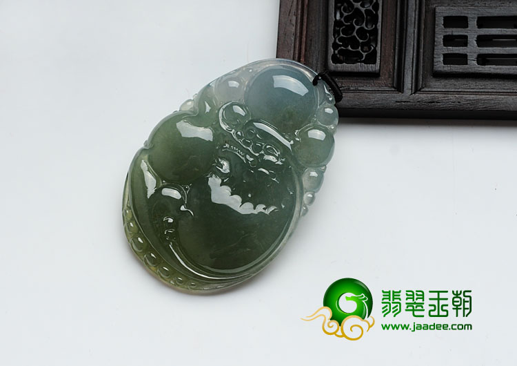冰种晴水缅甸翡翠鱼龙挂件