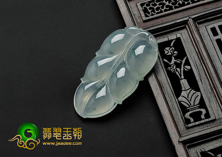冰种飘花缅甸翡翠叶子挂件