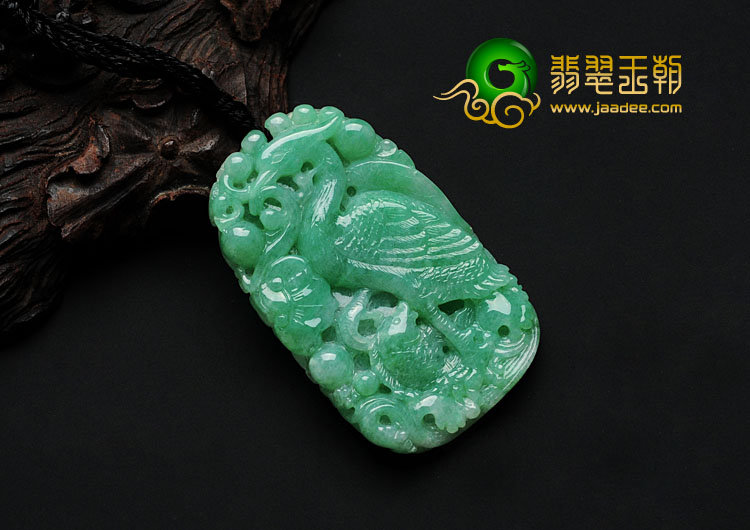 糯冰种豆色满绿缅甸翡翠一路连科挂件