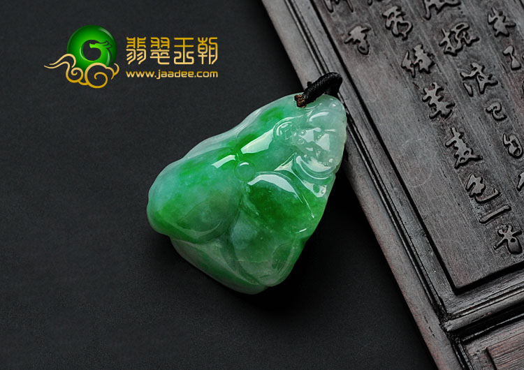 糯冰种翠色缅甸翡翠一品清廉挂件
