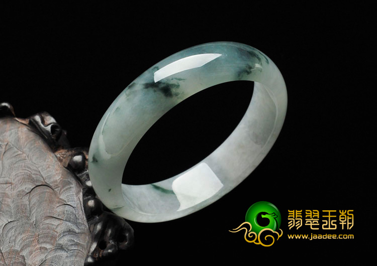 糯冰种飘花缅甸翡翠手镯（56.3mm）