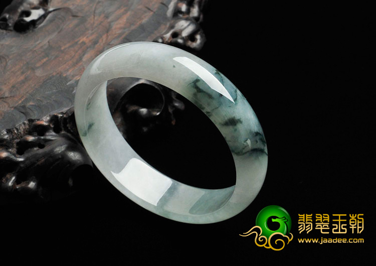 糯冰种飘花缅甸翡翠手镯（56.2mm）