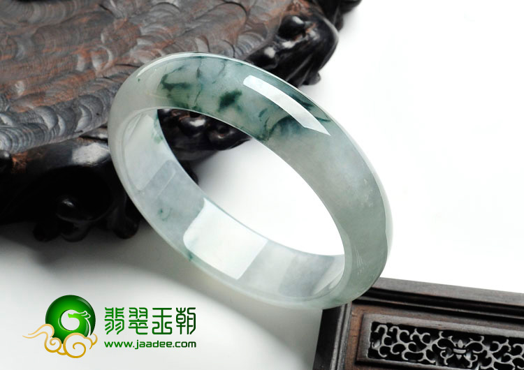 糯冰种飘花缅甸翡翠手镯（56.2mm）
