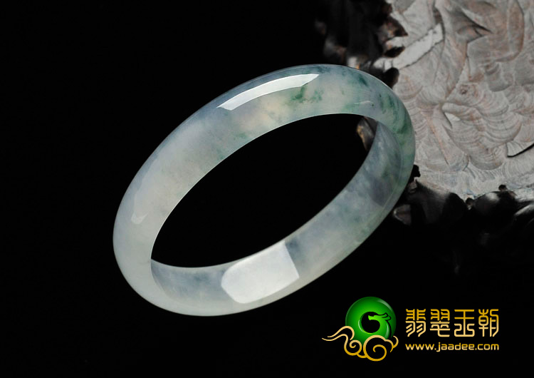 冰种淡紫罗兰飘花缅甸翡翠贵妃镯（54.5mm-48mm）