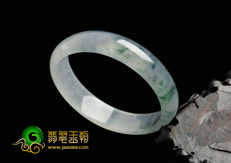 冰种淡紫罗兰飘花缅甸翡翠贵妃镯（54.5mm-48mm）
