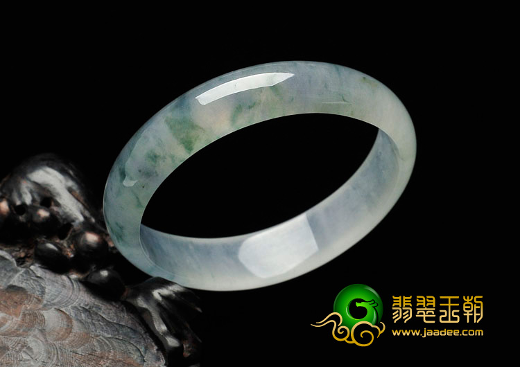 冰种淡紫罗兰飘花缅甸翡翠贵妃镯（54.5mm-48mm）