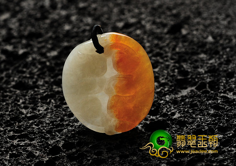 糯冰种黄翡缅甸翡翠貔貅挂件