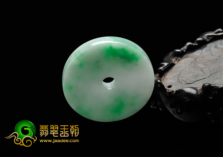 糯冰种飘翠缅甸翡翠平安扣挂件