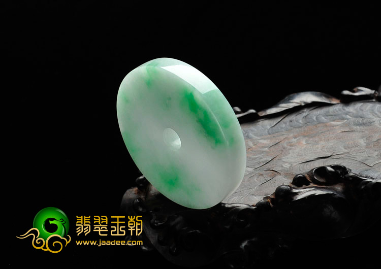 糯冰种飘翠缅甸翡翠平安扣挂件