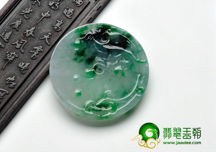 糯冰种飘翠缅甸翡翠喜上眉梢挂件