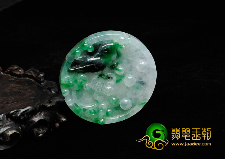 糯冰种飘翠缅甸翡翠喜上眉梢挂件