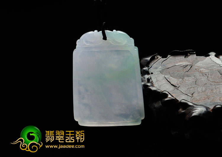 冰种翠色缅甸翡翠平安无事牌挂件