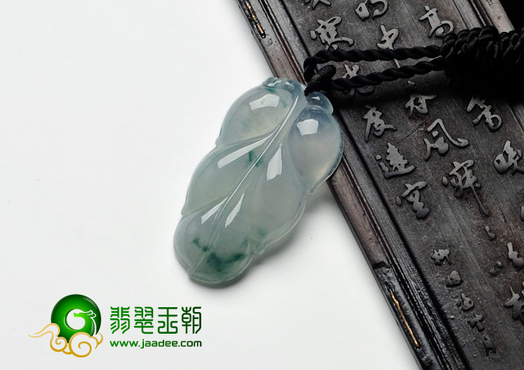 冰种飘花缅甸翡翠叶子挂件