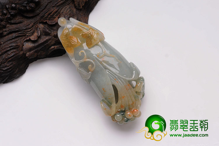 糯冰种黄翡飘花缅甸翡翠玉兰花挂件