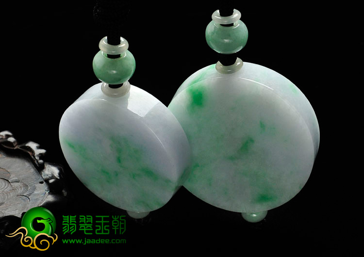 细糯种春带彩缅甸翡翠平安扣挂件（一对）
