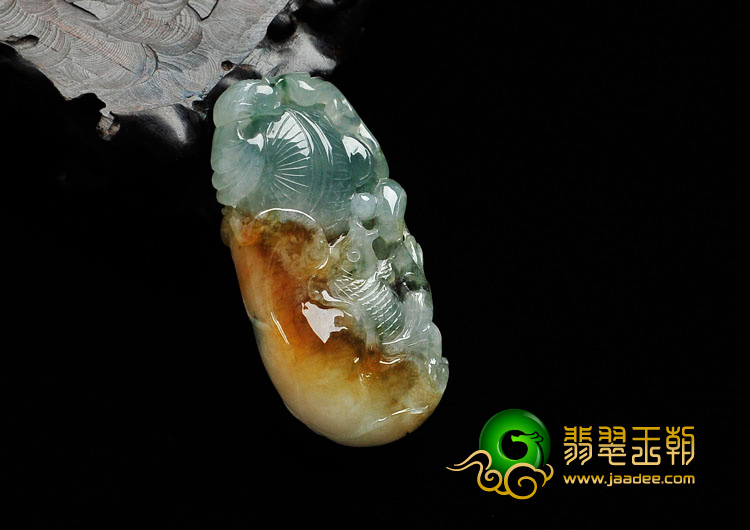 冰种三彩缅甸翡翠年年有余挂件