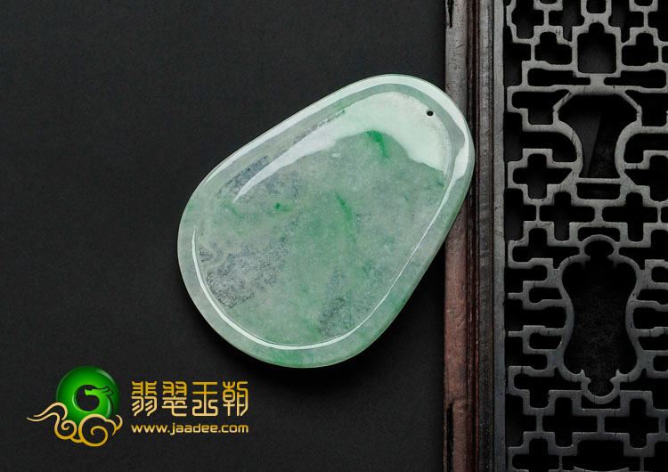 冰种翠色缅甸翡翠节节高挂件
