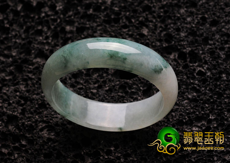 糯冰种飘花缅甸翡翠手镯（51.4mm）