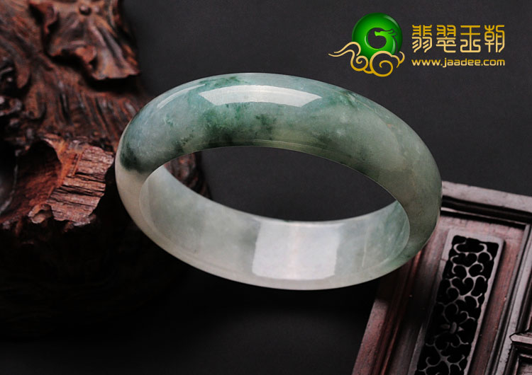 糯冰种飘花缅甸翡翠手镯（51.4mm）