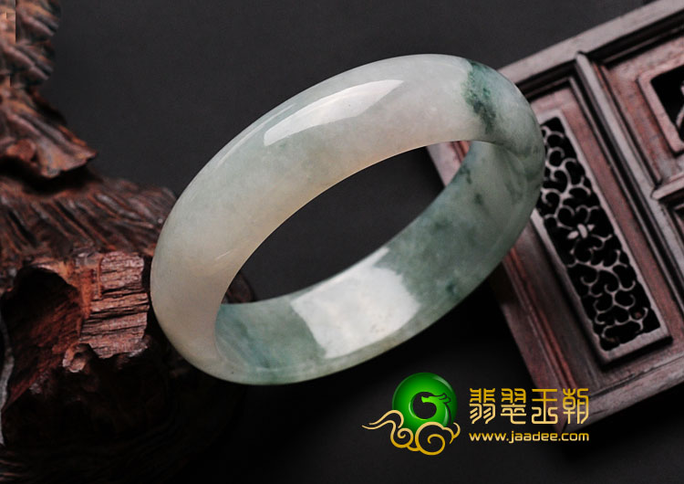 糯冰种飘花缅甸翡翠手镯（51.4mm）