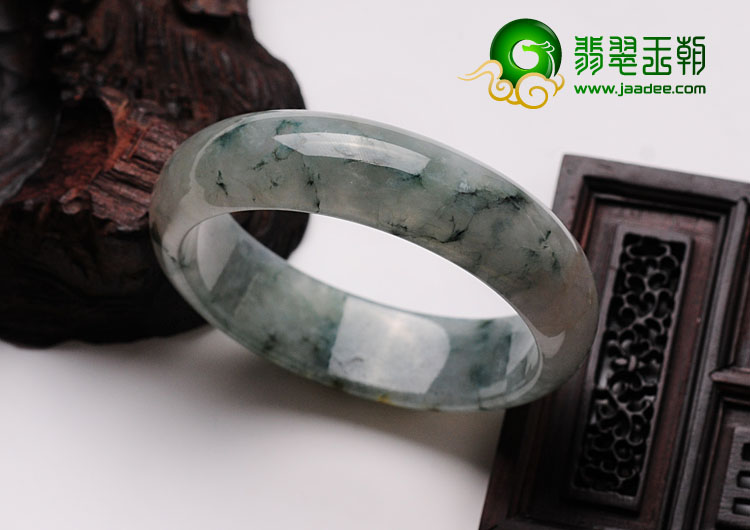 糯冰种飘花缅甸翡翠手镯（52mm）