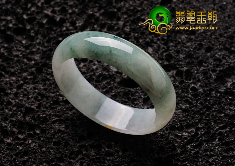 糯冰种飘花缅甸翡翠手镯（58mm）