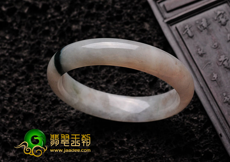 糯冰种淡紫罗兰飘花缅甸翡翠手镯（57.5mm）