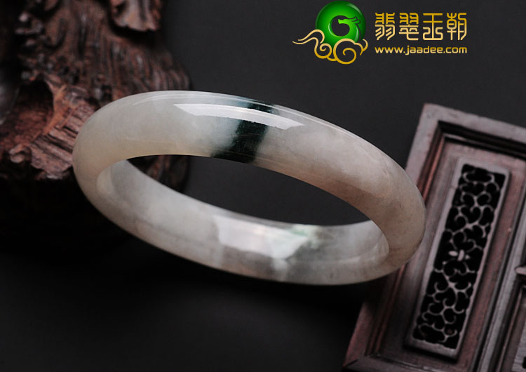 糯冰种淡紫罗兰飘花缅甸翡翠手镯（57.6mm）