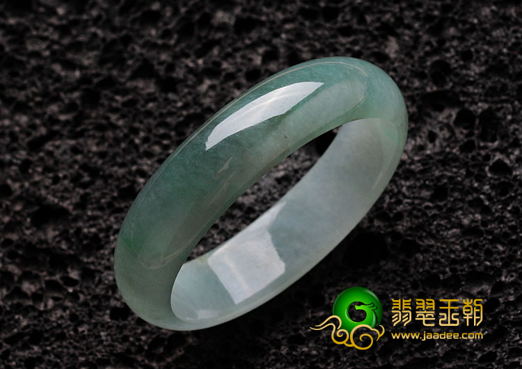 冰种晴水缅甸翡翠贵妃镯（56.1mm-49.5mm）