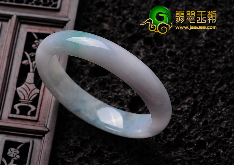 糯冰种淡紫罗兰飘花缅甸翡翠手镯（56.1mm）