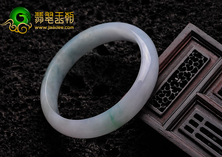 糯冰种淡紫罗兰飘花缅甸翡翠手镯（56.1mm）