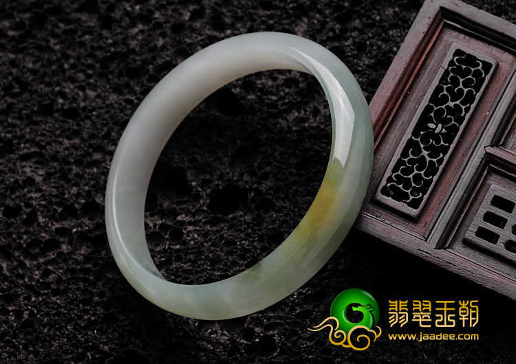 糯冰种晴水黄翡缅甸翡翠手镯（58.3)