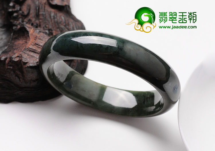 糯冰种油青缅甸翡翠手镯（52.1mm）