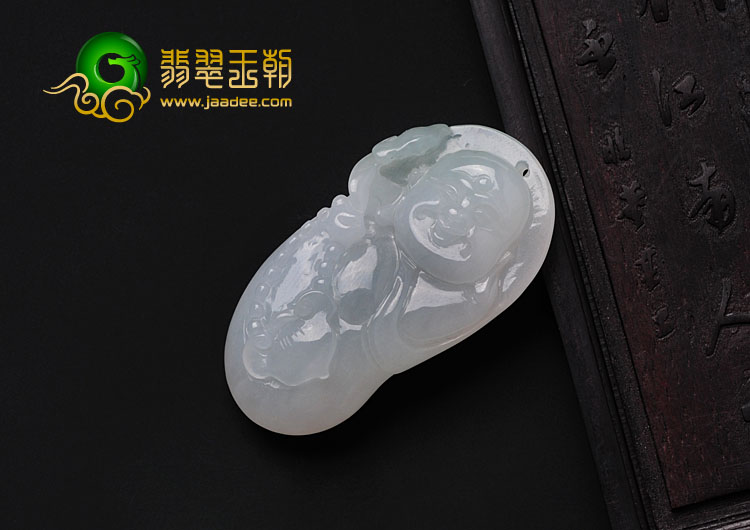 糯冰种淡晴水缅甸翡翠玉佛挂件
