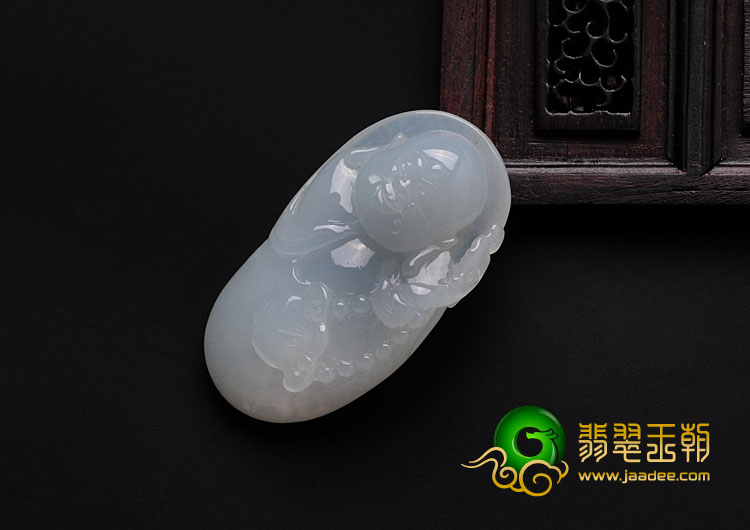 糯冰种淡晴水缅甸翡翠玉佛挂件