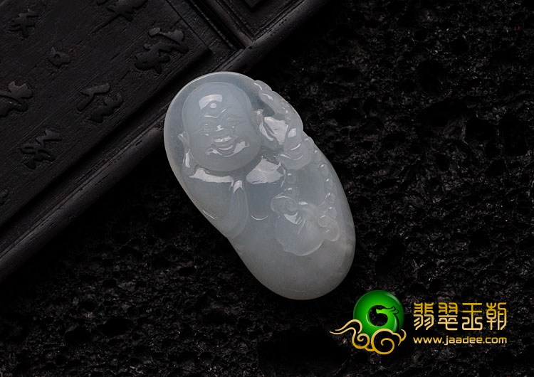 糯冰种淡晴水缅甸翡翠玉佛挂件