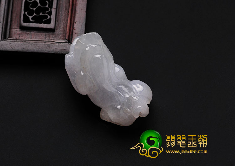 糯冰种淡晴水缅甸翡翠貔貅挂件